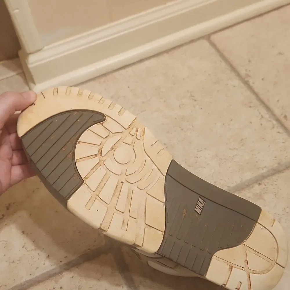 Nike very soles 12